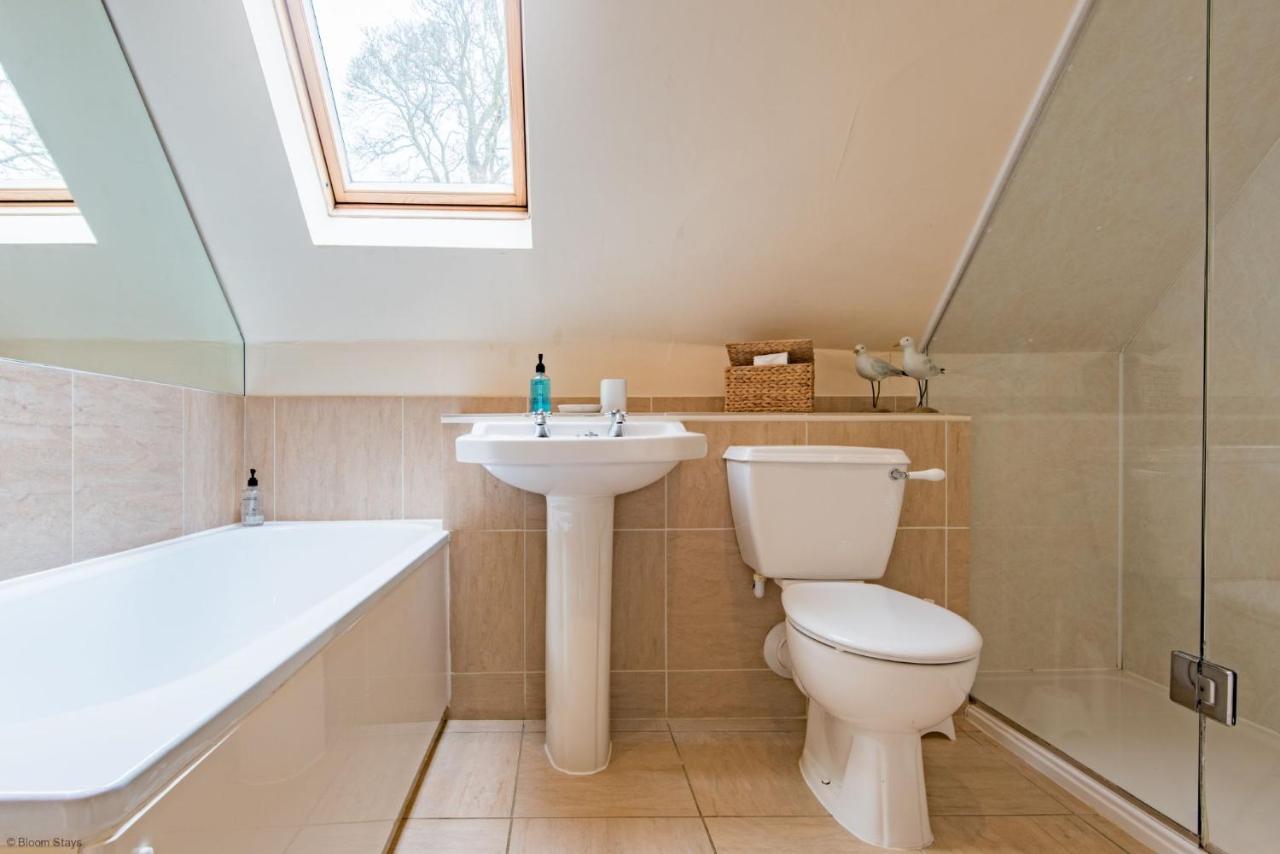 Hockley House By Bloom Stays Folkestone Bagian luar foto